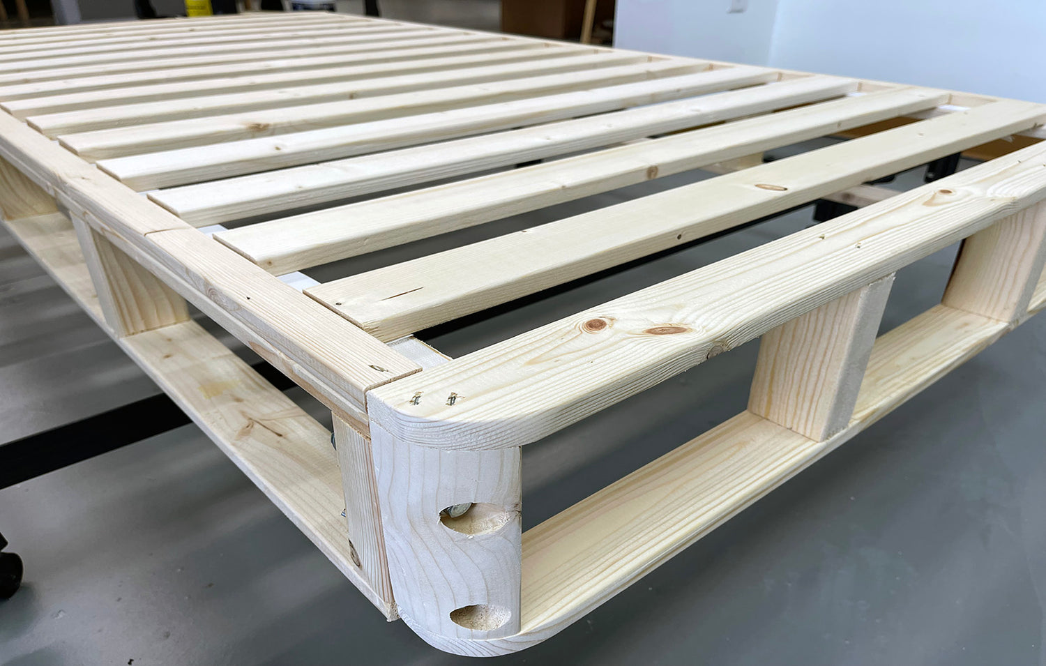 measuring for pallet bed frame