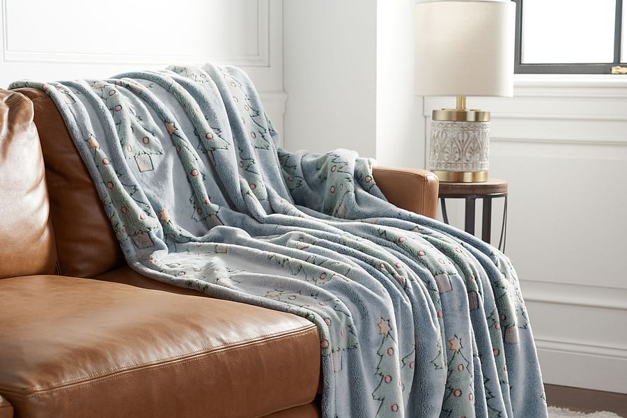 textured accent blankets