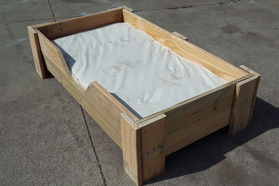 elevated pallet bed frame